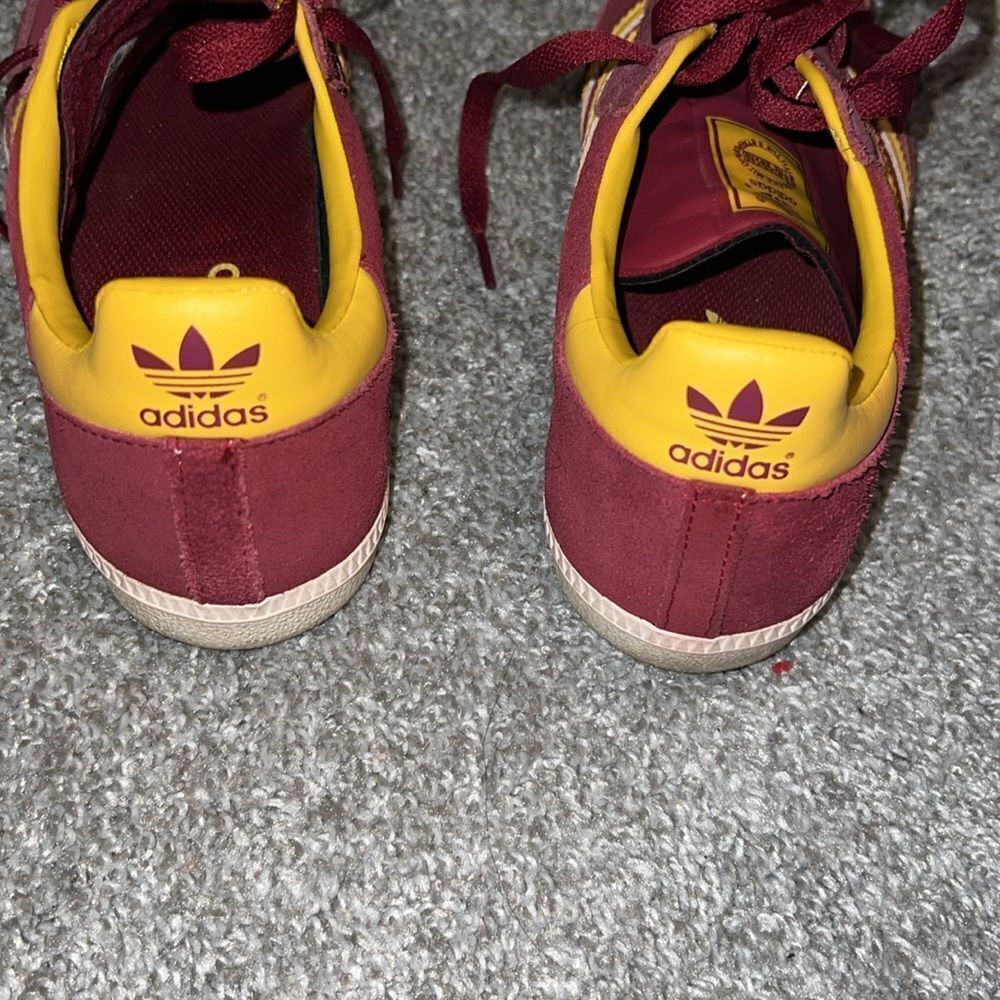 Adidas Unisex  - Picture 4 of 6